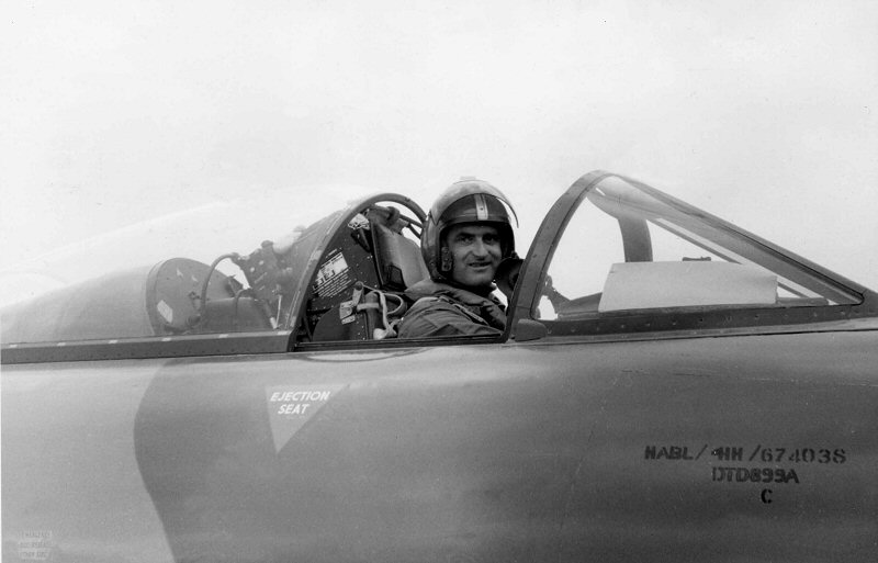 J-4001 at Dunsfold