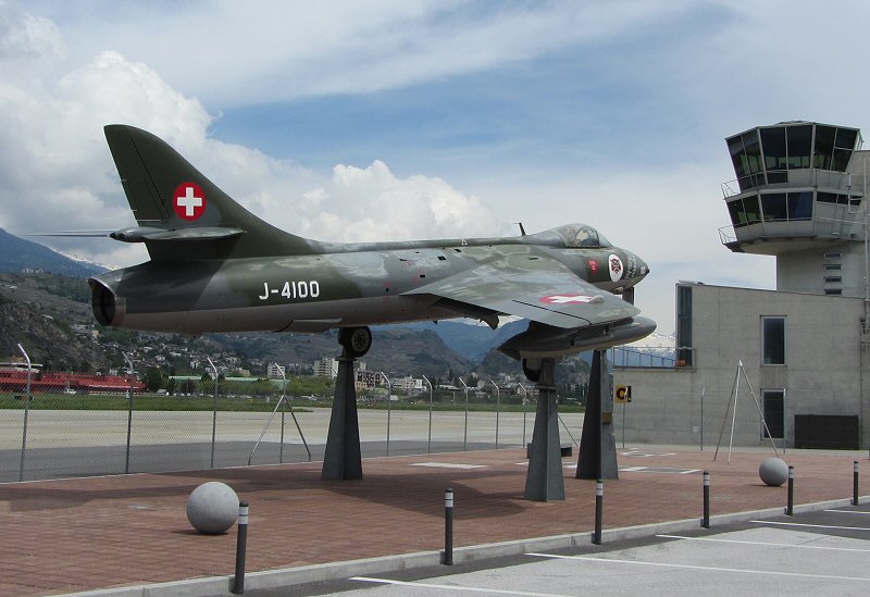 J-4100 at Sion