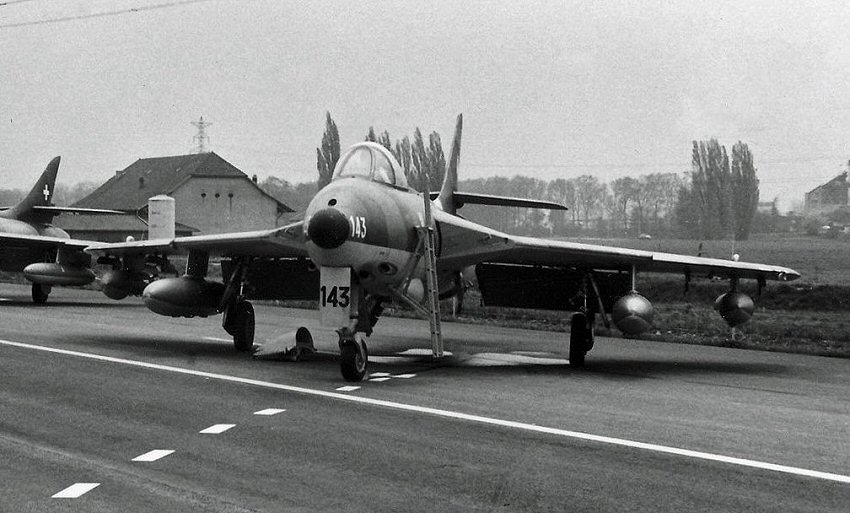 J-4143