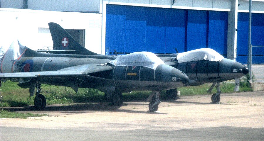 J-4081 and J-4090 at Quebec