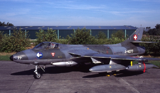 J4077