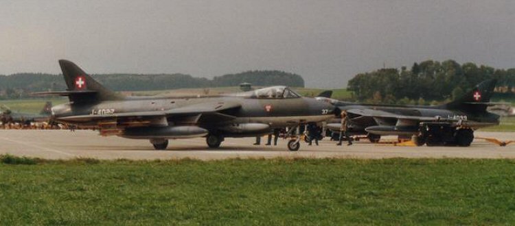 J4037